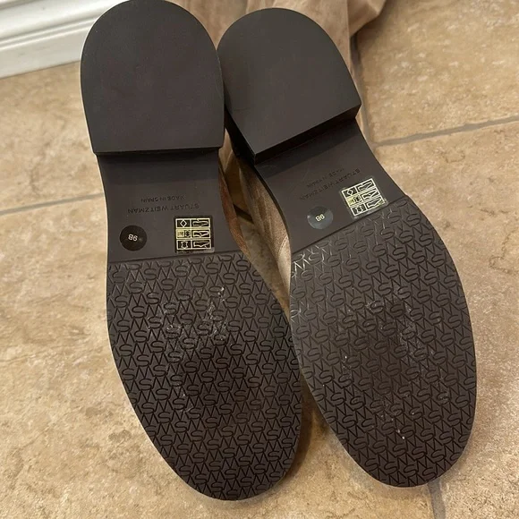 New STUART WEITZMAN Suede Boots. Khaki. Size 9. - Picture 9 of 10